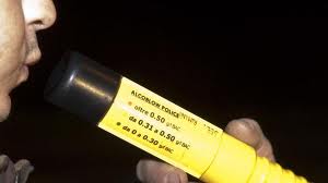 avvocato_bari_ebbrezza_guida_stato_patente_ritiro_avvocati_alcoltest_etilometro